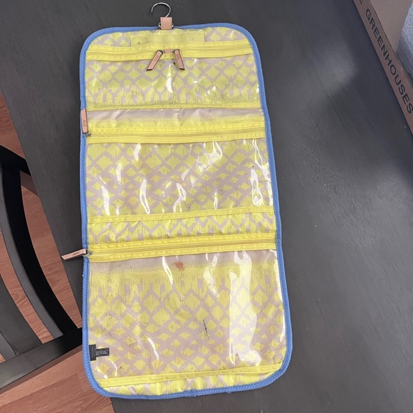 Stella and Dot hang on travel bag - Picture 3 of 4